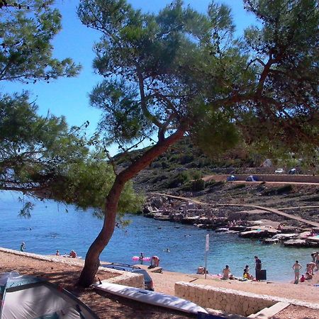 Camping Village Poljana Mali Lošinj Eksteriør billede